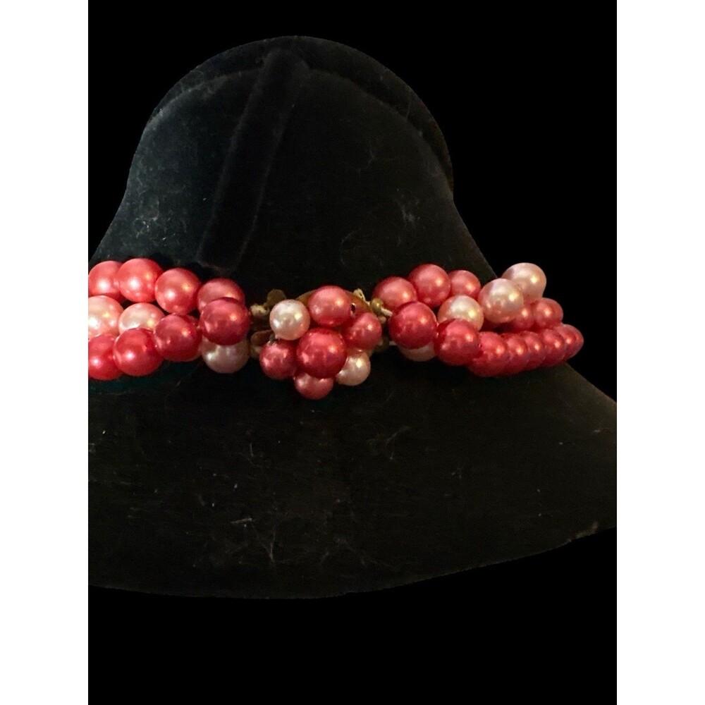 Vintage Pink Faux Pearl Necklace 18 Inch With Japan Clip On Earrings Set - Picture 2 of 10